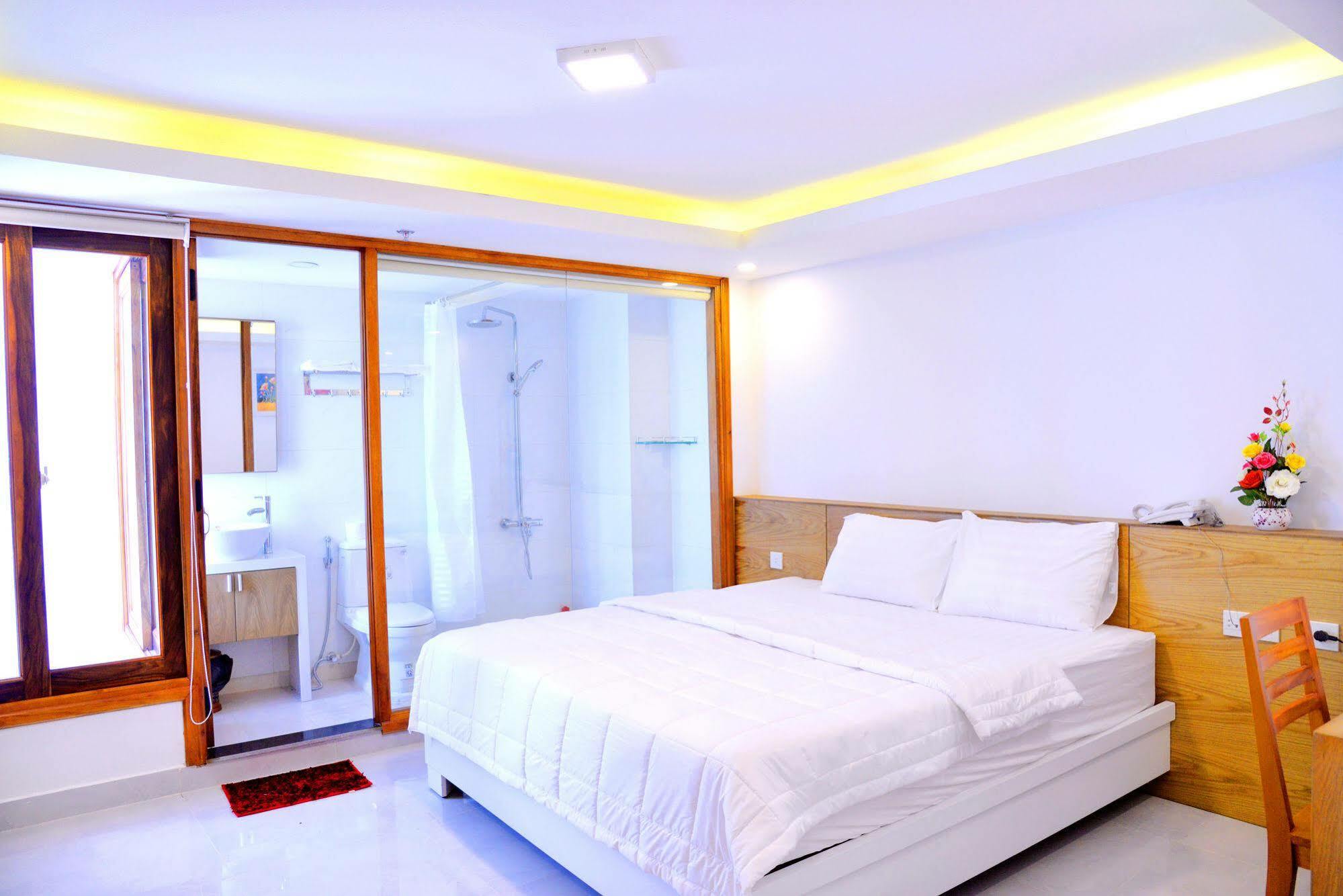 New Century Hotel Nha Trang Exterior photo